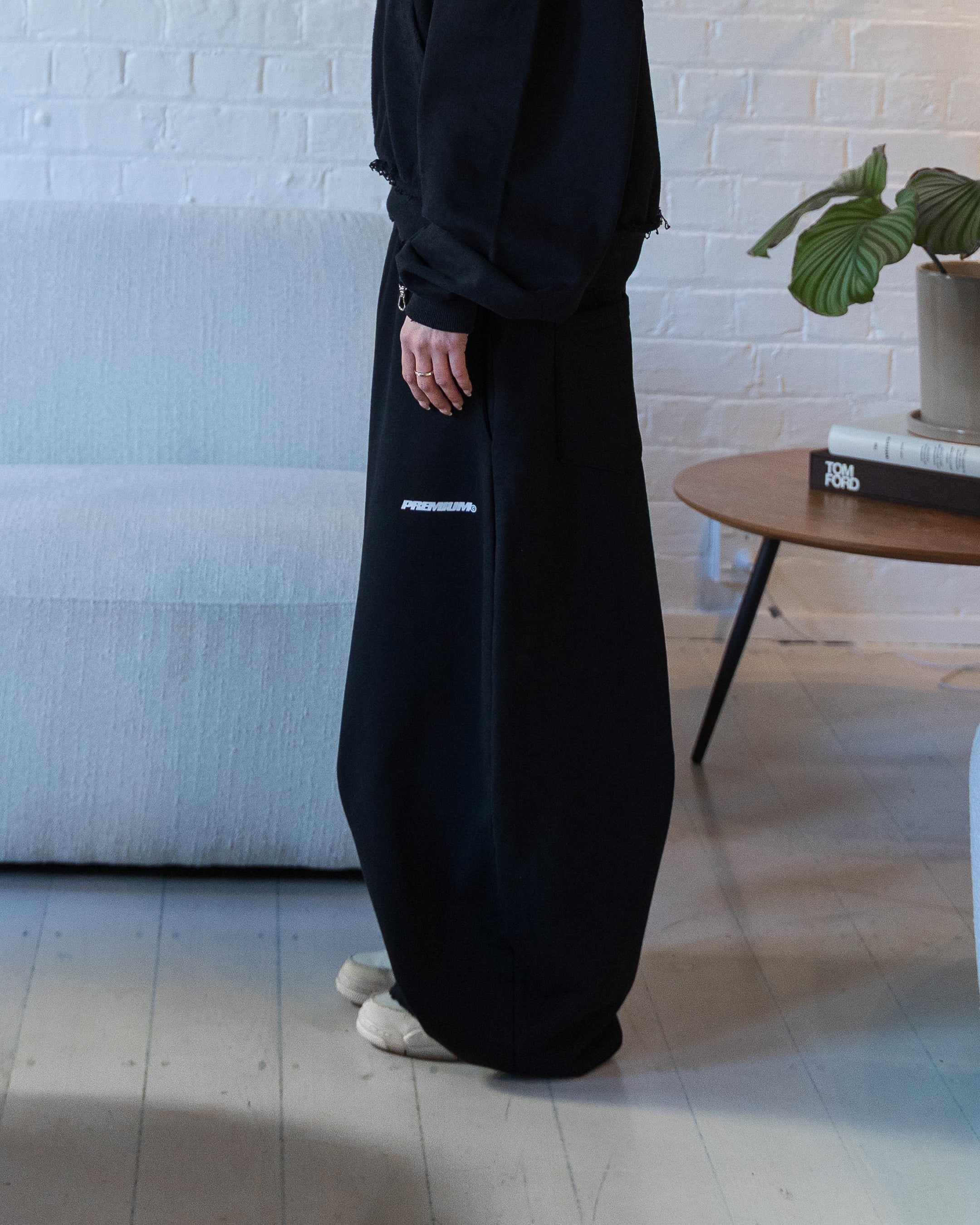 UNIFORM Sweats (Black)