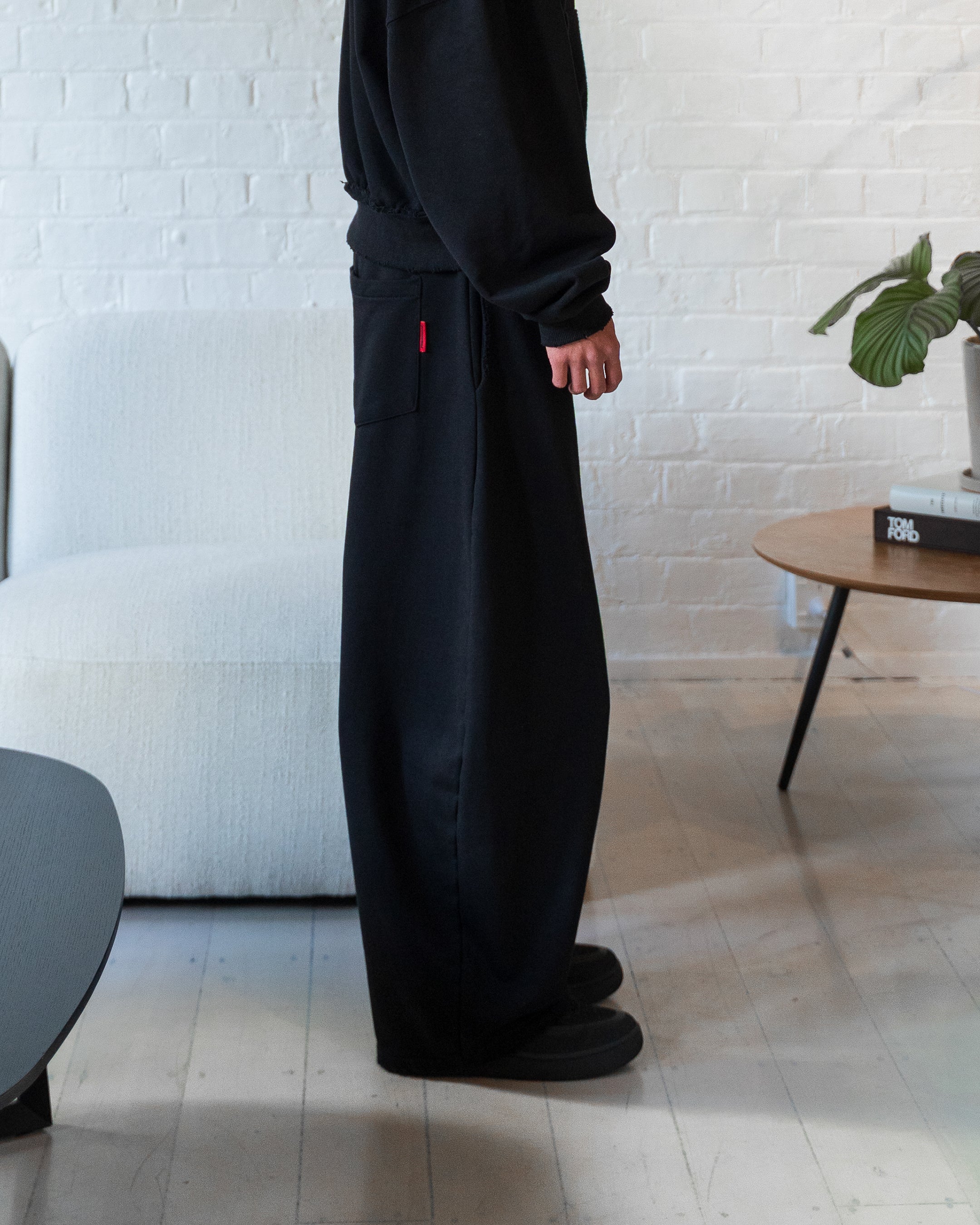 UNIFORM Sweats (Black)